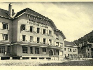 thumb_Chalet_1960