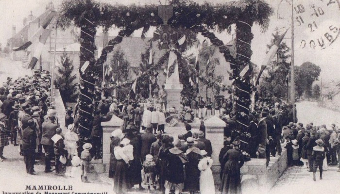 Mamirolle_Inauguration_monument_aux_morts
